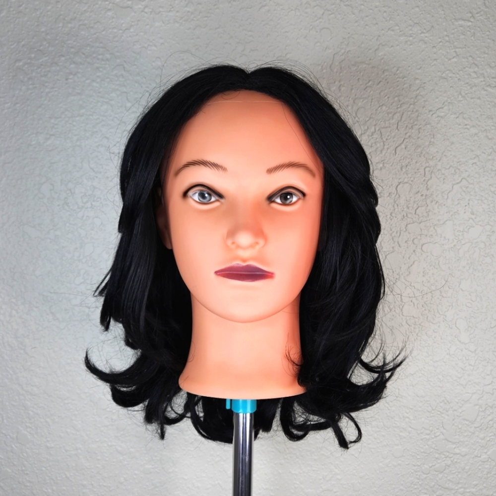BOBBI BOSS Wig Hair first class hair Medium length black color 15"